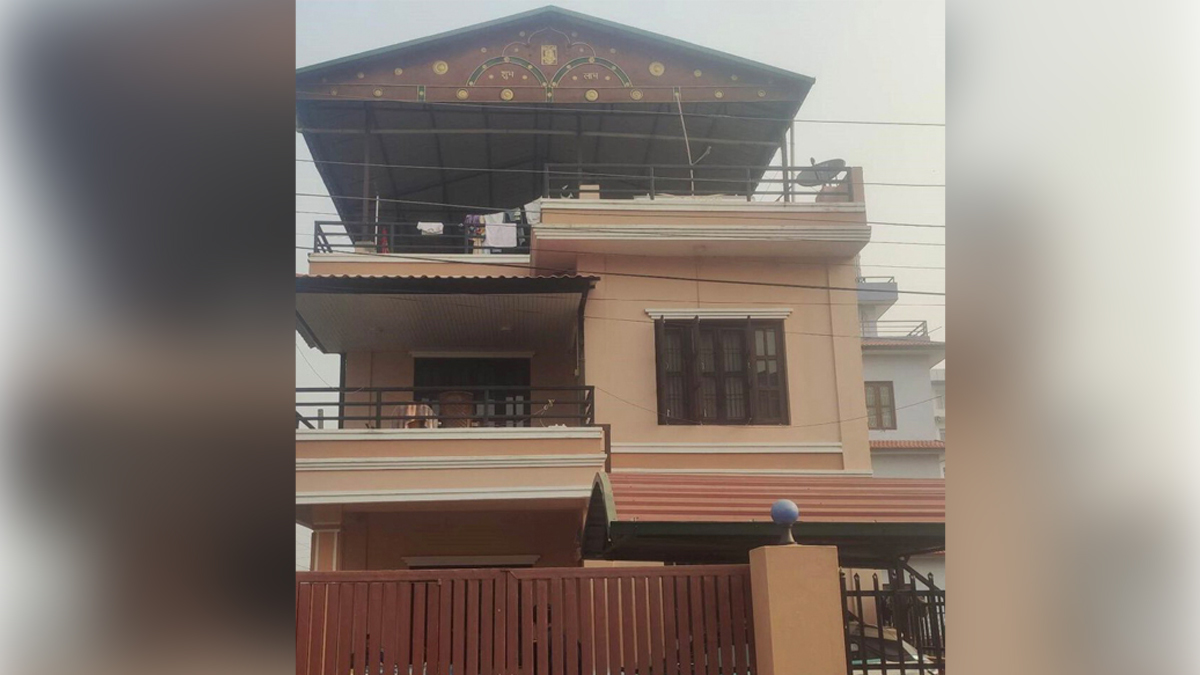 रविका चालक ३ तलामाथिबाट खसे, अवस्था गम्भीर